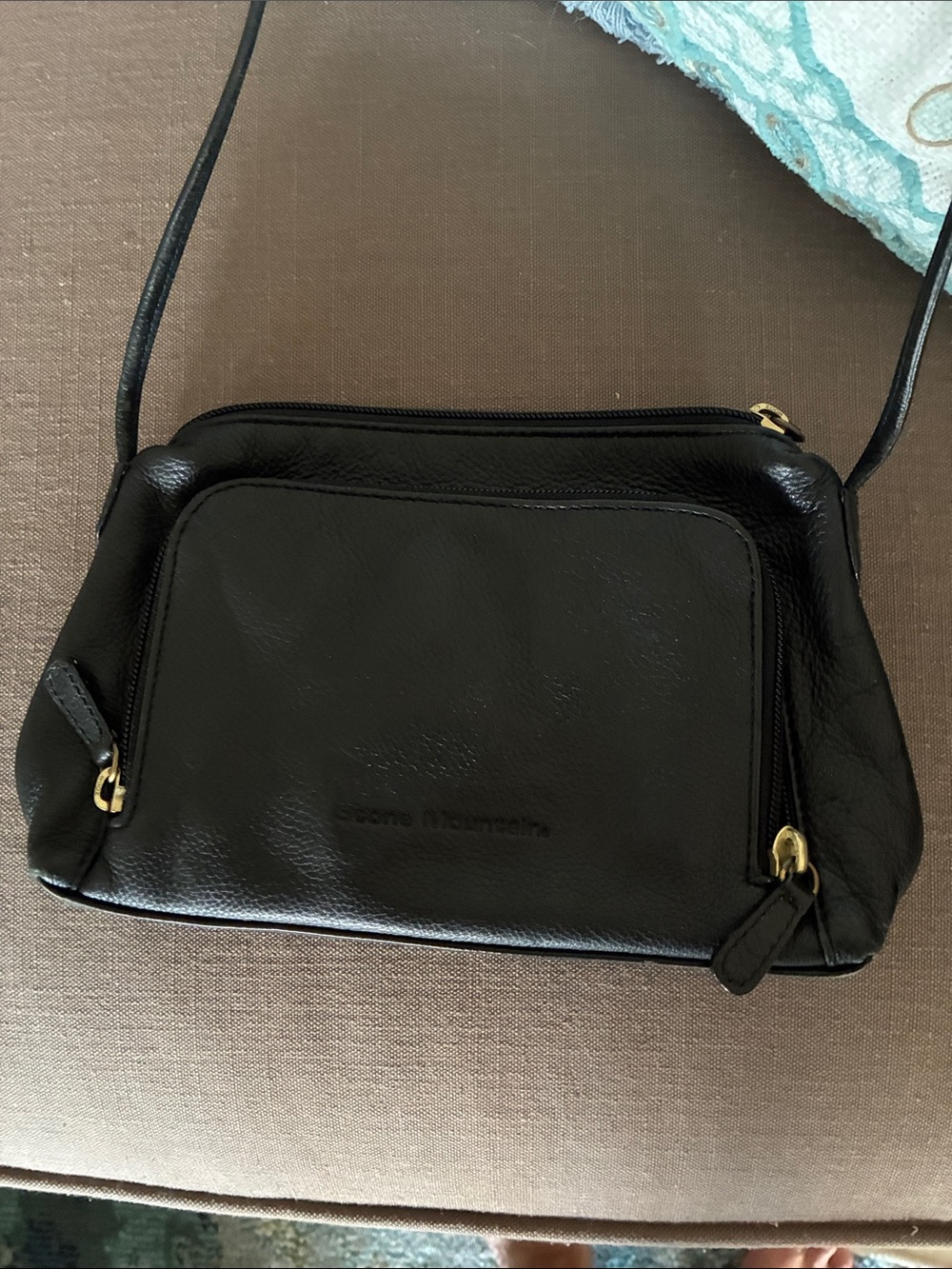 Black dainty Stone Mountain leather purse - Picture 3 of 13